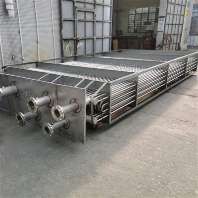 200T 300T Magħluq Torri tat-Tkessiħ Stainless Steel Tube Heat Exchanger Durabbli 304 316L SS Tube Għal Sistema Effiċjenti tat-Tkessiħ