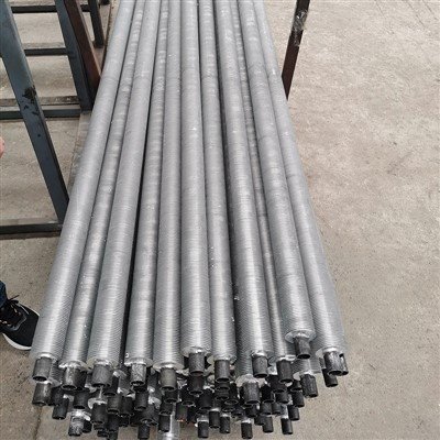 Prezz tal-Fabbrika Tankijiet tal-Ilma sħun Tubi Finned tar-ram Tubu bil-pinen tal-aluminju għall-iskambjatur tas-sħana